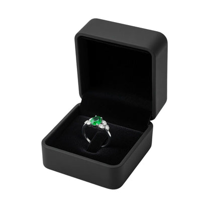 Green Emerald Diamond Ring