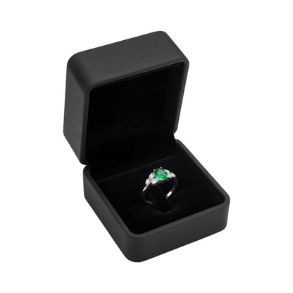 Green Emerald Diamond Ring